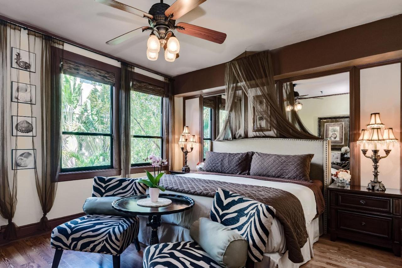 Hemingway Suites At Palm Beach Hotel Island Esterno foto